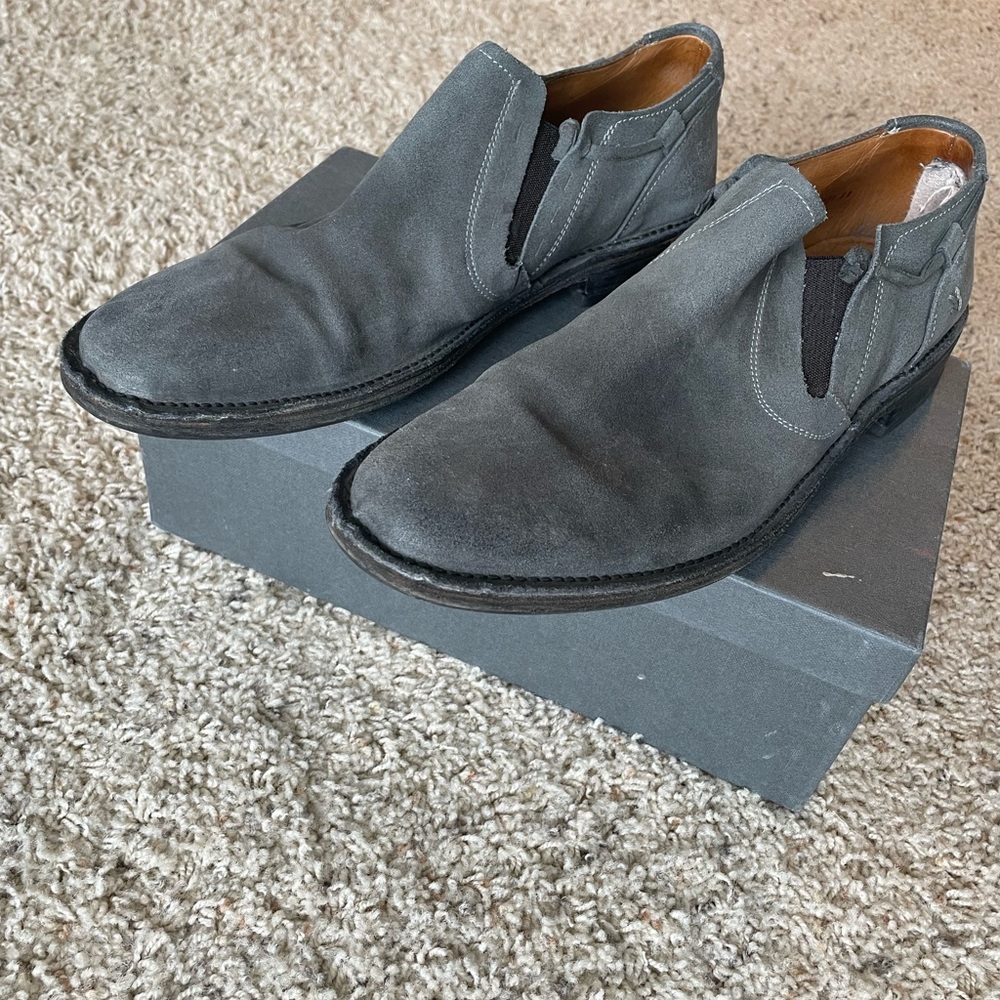 Men’s slip on dress show by John Varvatos
